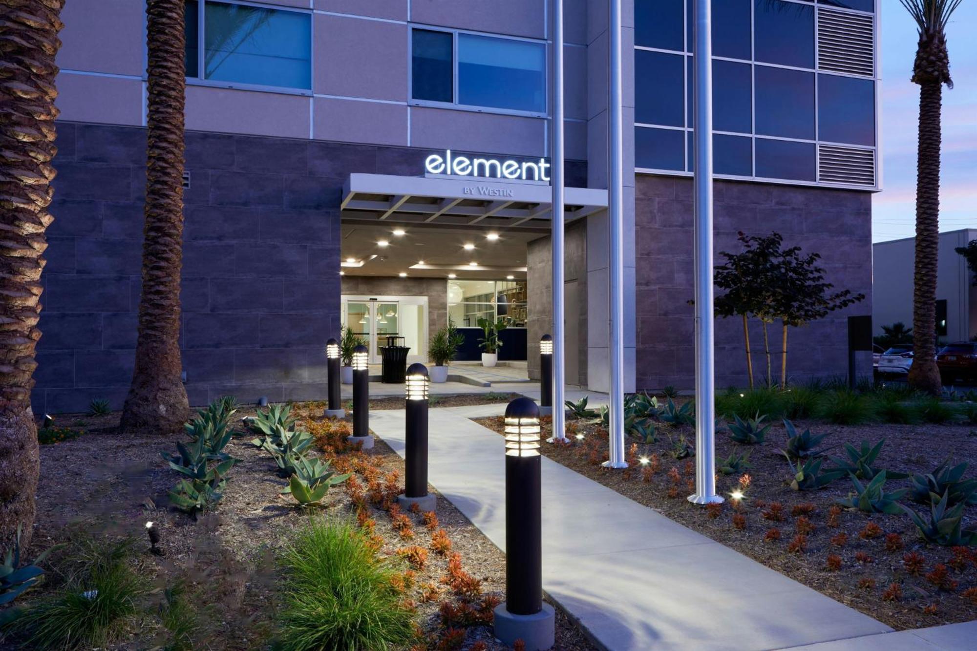 Element Irvine 호텔 외부 사진